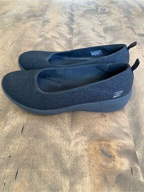 Skechers Black Slip-On Knit Ballet Flats